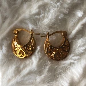 Tiny Goldtone Heart Earrings